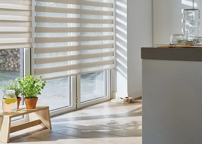 raamdecoratie_duorolgordijnen_sfeer700_2