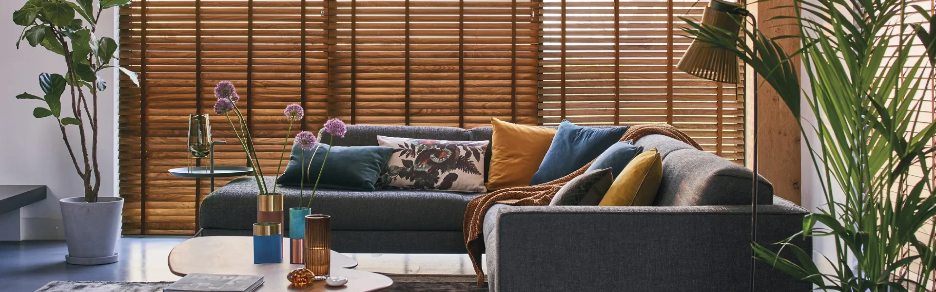 raamdecoratie_houten-jaloezien_sfeer1920